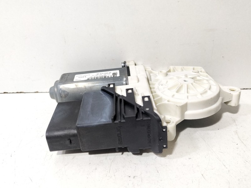 Recambio de motor elevalunas trasero derecho para seat leon (1p1) 1.4 tsi referencia OEM IAM 3C0959704E  