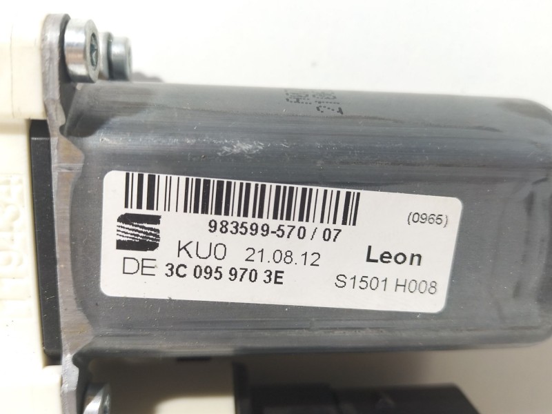 Recambio de motor elevalunas trasero izquierdo para seat leon (1p1) 1.4 tsi referencia OEM IAM 3C0959703E  