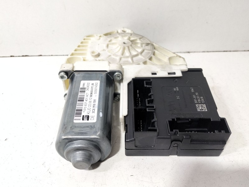 Recambio de motor elevalunas delantero izquierdo para seat leon (1p1) 1.4 tsi referencia OEM IAM 1P0837401AC  