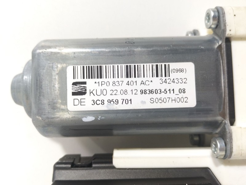 Recambio de motor elevalunas delantero izquierdo para seat leon (1p1) 1.4 tsi referencia OEM IAM 1P0837401AC  
