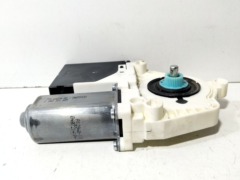 Recambio de motor elevalunas delantero derecho para seat leon (1p1) 1.4 tsi referencia OEM IAM 1P0837402AC  