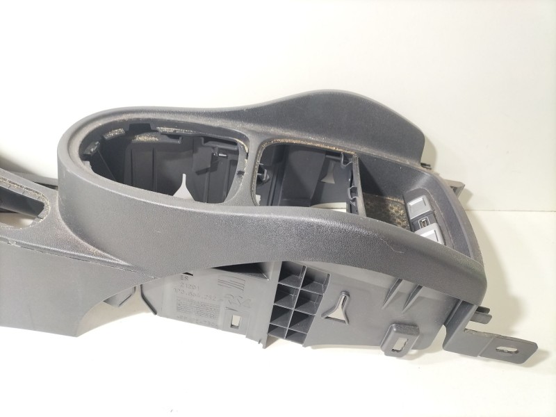 Recambio de consola central para seat leon (1p1) 1.4 tsi referencia OEM IAM 1P0863243  
