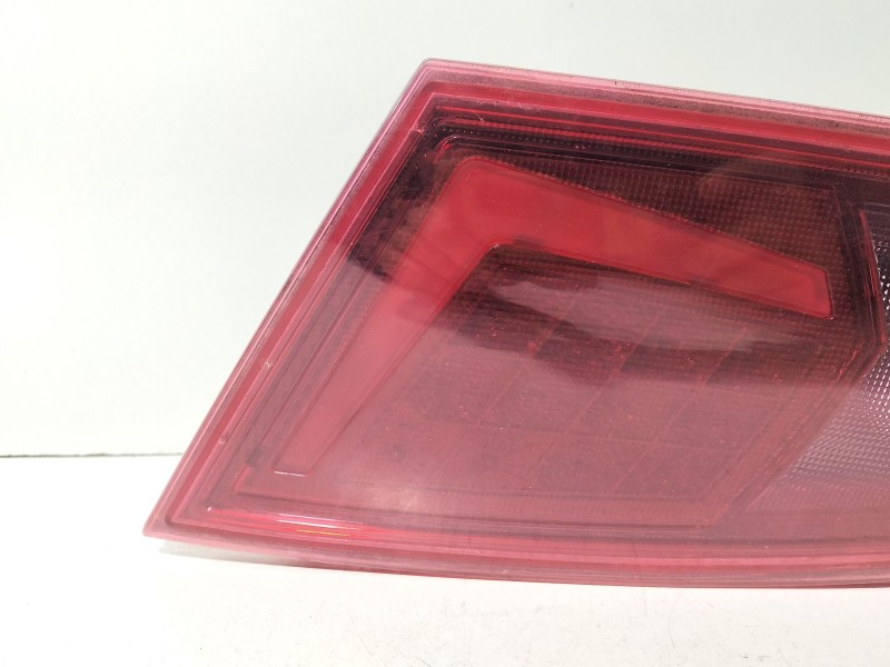 Recambio de piloto trasero derecho interior para seat leon (1p1) 1.4 tsi referencia OEM IAM 1P0945094M  