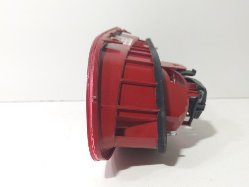 Recambio de piloto trasero derecho interior para seat leon (1p1) 1.4 tsi referencia OEM IAM 1P0945094M  