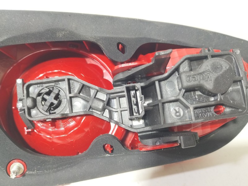 Recambio de piloto trasero derecho interior para seat leon (1p1) 1.4 tsi referencia OEM IAM 1P0945094M  