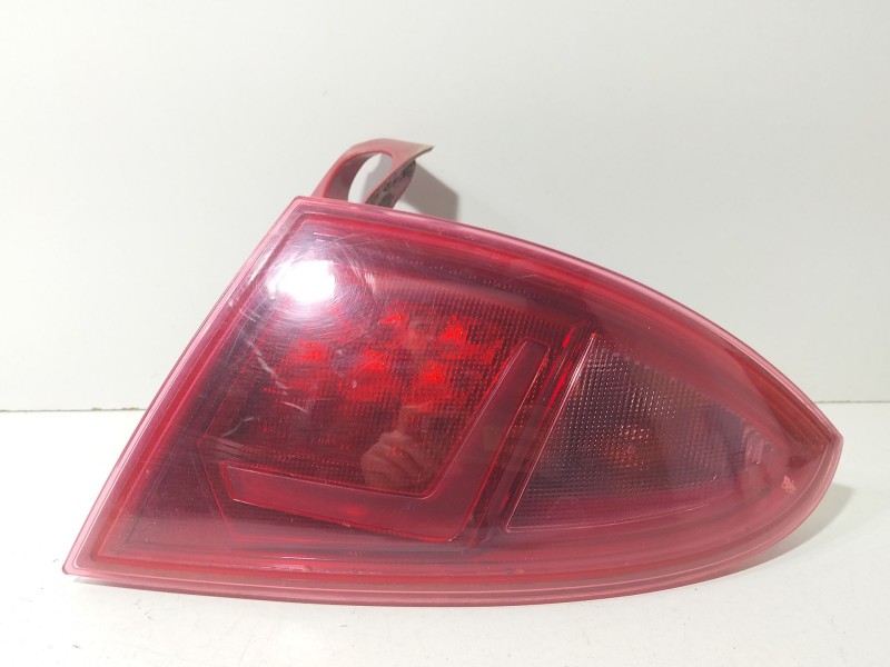 Recambio de piloto trasero derecho para seat leon (1p1) 1.4 tsi referencia OEM IAM 1P0945112G  