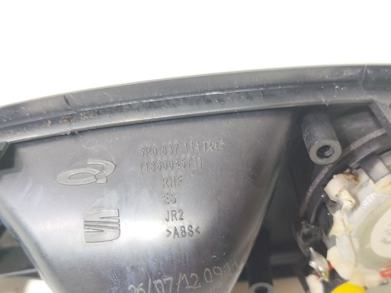Recambio de maneta interior trasera derecha para seat leon (1p1) 1.4 tsi referencia OEM IAM 5P0837114  