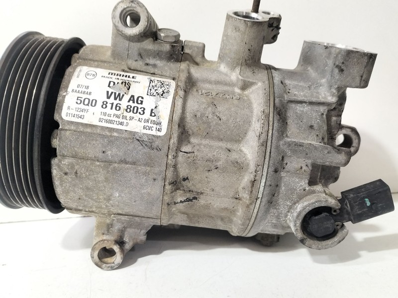 Recambio de compresor aire acondicionado para volkswagen golf vii (5g1, bq1, be1, be2) 1.6 tdi referencia OEM IAM 5Q0816803B  
