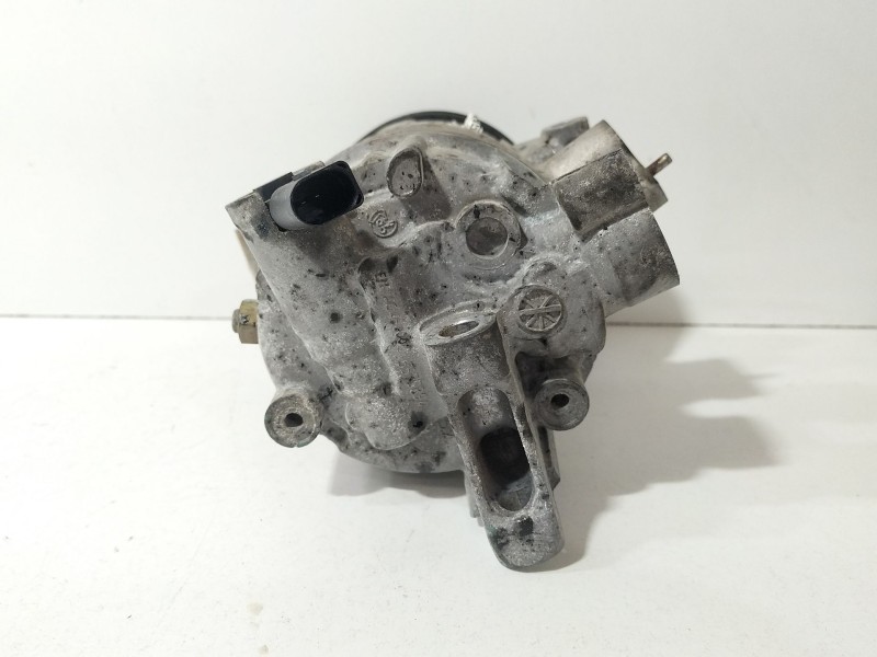 Recambio de compresor aire acondicionado para volkswagen golf vii (5g1, bq1, be1, be2) 1.6 tdi referencia OEM IAM 5Q0816803B  