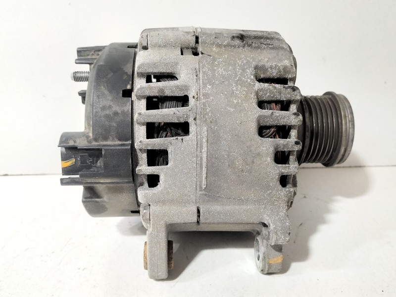 Recambio de alternador para volkswagen golf vii (5g1, bq1, be1, be2) 1.6 tdi referencia OEM IAM 04L903021D  