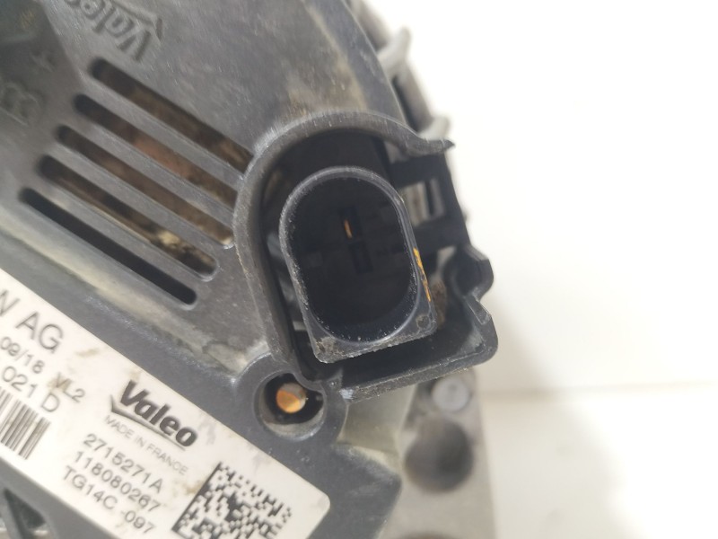 Recambio de alternador para volkswagen golf vii (5g1, bq1, be1, be2) 1.6 tdi referencia OEM IAM 04L903021D  