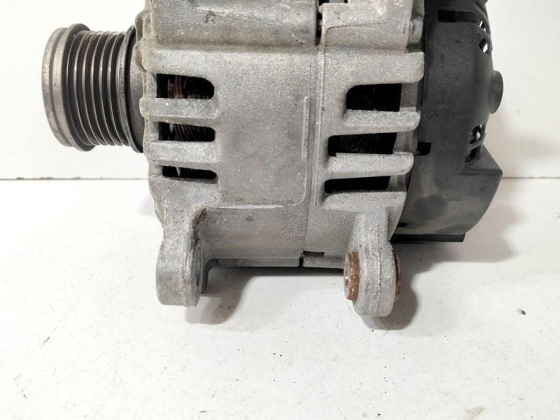Recambio de alternador para volkswagen golf vii (5g1, bq1, be1, be2) 1.6 tdi referencia OEM IAM 04L903021D  
