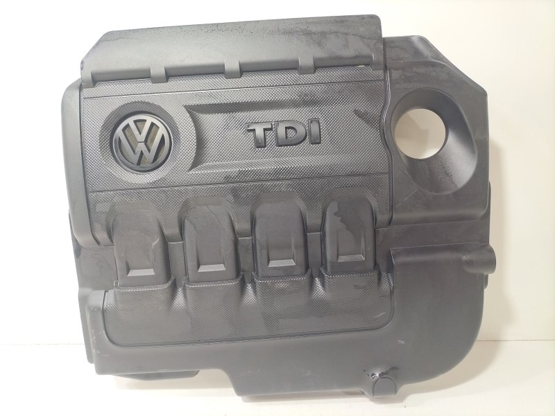 Recambio de tapa motor para volkswagen golf vii (5g1, bq1, be1, be2) 1.6 tdi referencia OEM IAM 04L103925T  