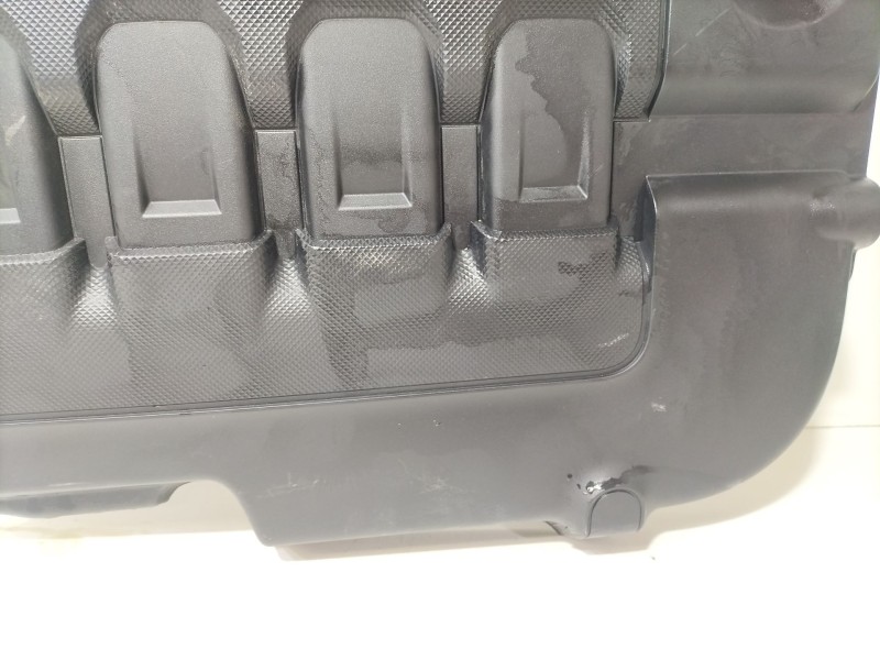 Recambio de tapa motor para volkswagen golf vii (5g1, bq1, be1, be2) 1.6 tdi referencia OEM IAM 04L103925T  