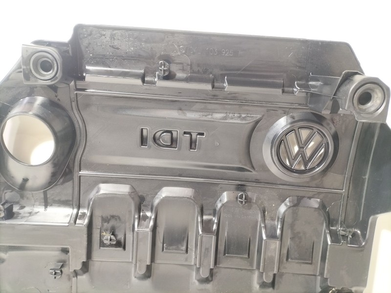 Recambio de tapa motor para volkswagen golf vii (5g1, bq1, be1, be2) 1.6 tdi referencia OEM IAM 04L103925T  