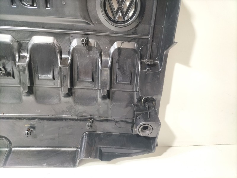 Recambio de tapa motor para volkswagen golf vii (5g1, bq1, be1, be2) 1.6 tdi referencia OEM IAM 04L103925T  