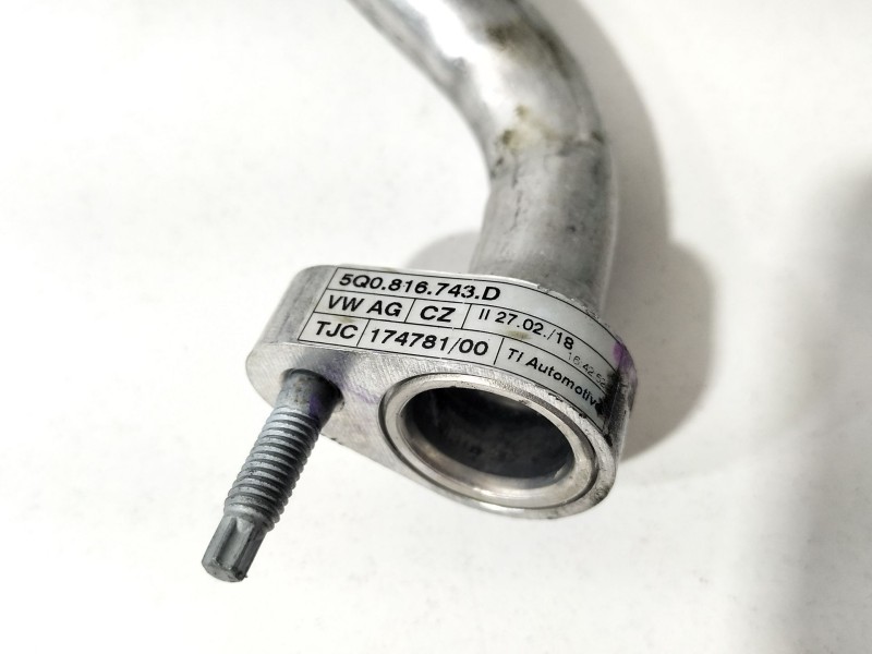 Recambio de tubos aire acondicionado para volkswagen golf vii (5g1, bq1, be1, be2) 1.6 tdi referencia OEM IAM 5Q0816743D  