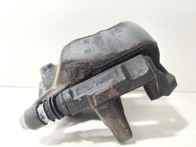 Recambio de pinza freno delantera derecha para volkswagen golf vii (5g1, bq1, be1, be2) 1.6 tdi referencia OEM IAM 8V0615124  