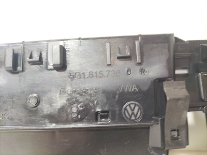 Recambio de aireador de salpicadero para volkswagen golf vii (5g1, bq1, be1, be2) 1.6 tdi referencia OEM IAM 5G1815736  
