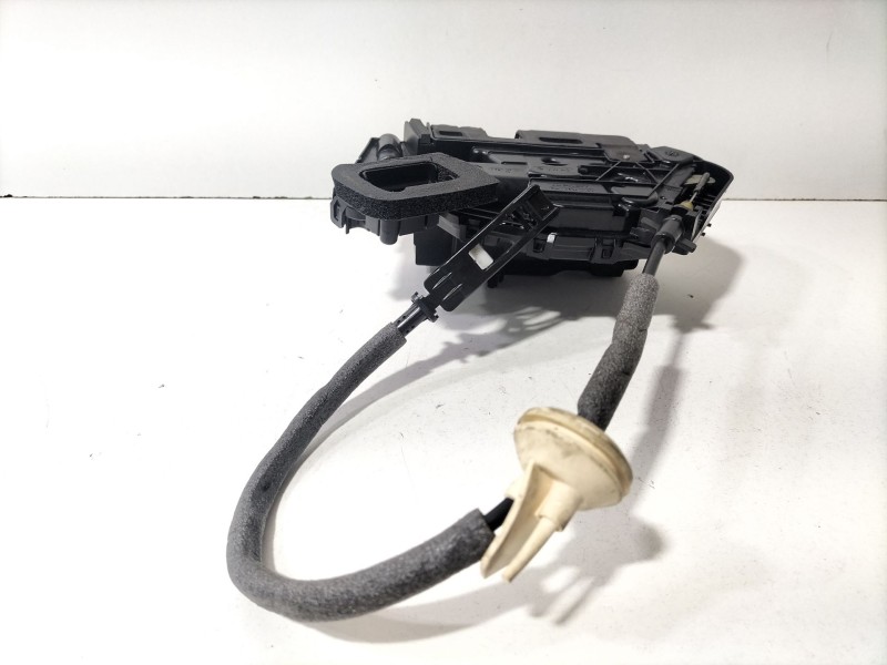 Recambio de cerradura puerta delantera derecha para volkswagen golf vii (5g1, bq1, be1, be2) 1.6 tdi referencia OEM IAM 5TB83701