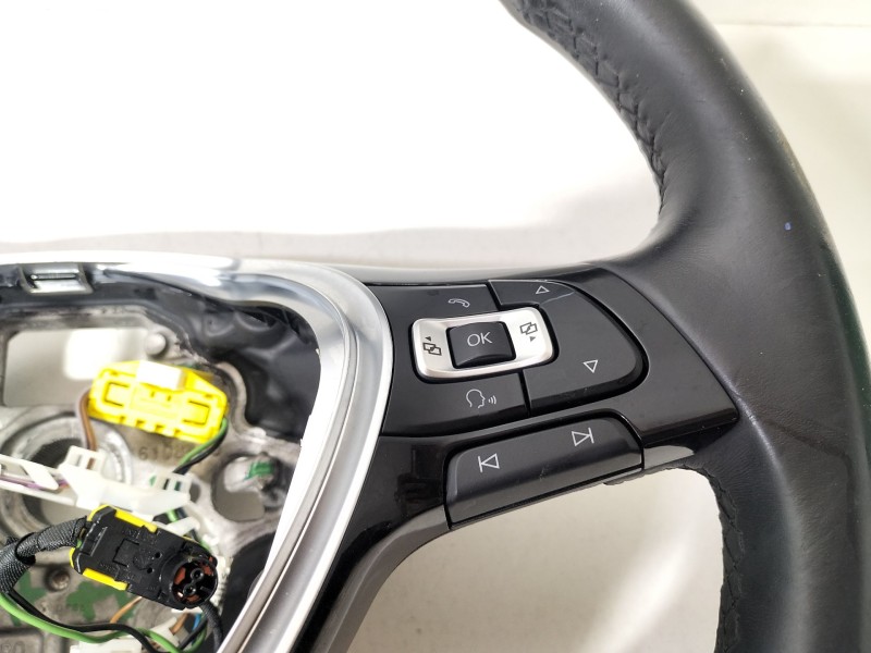 Recambio de volante multifuncion para volkswagen golf vii (5g1, bq1, be1, be2) 1.6 tdi referencia OEM IAM 622995100A  