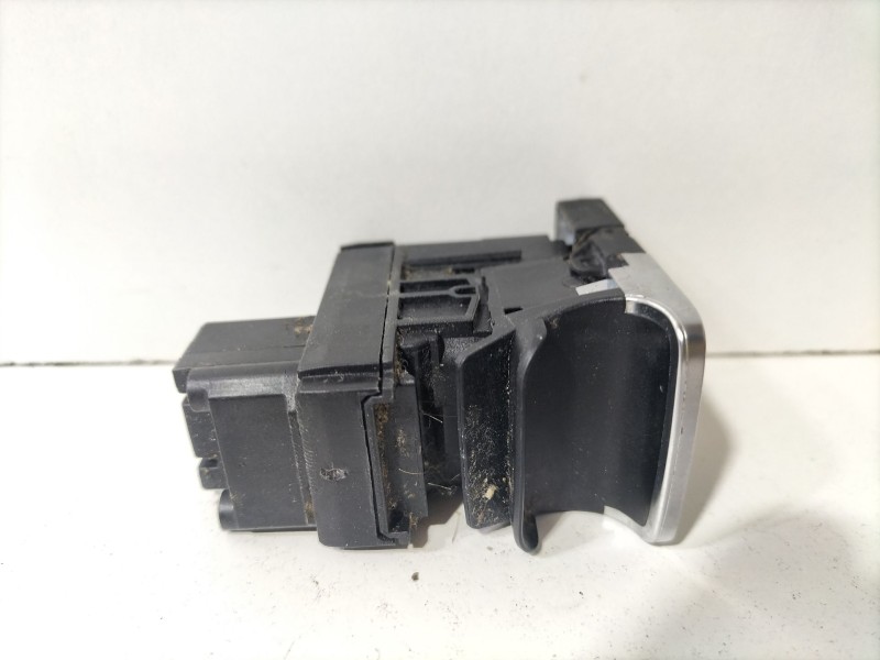Recambio de freno de mano electrico para volkswagen golf vii (5g1, bq1, be1, be2) 1.6 tdi referencia OEM IAM 5G0927225D  