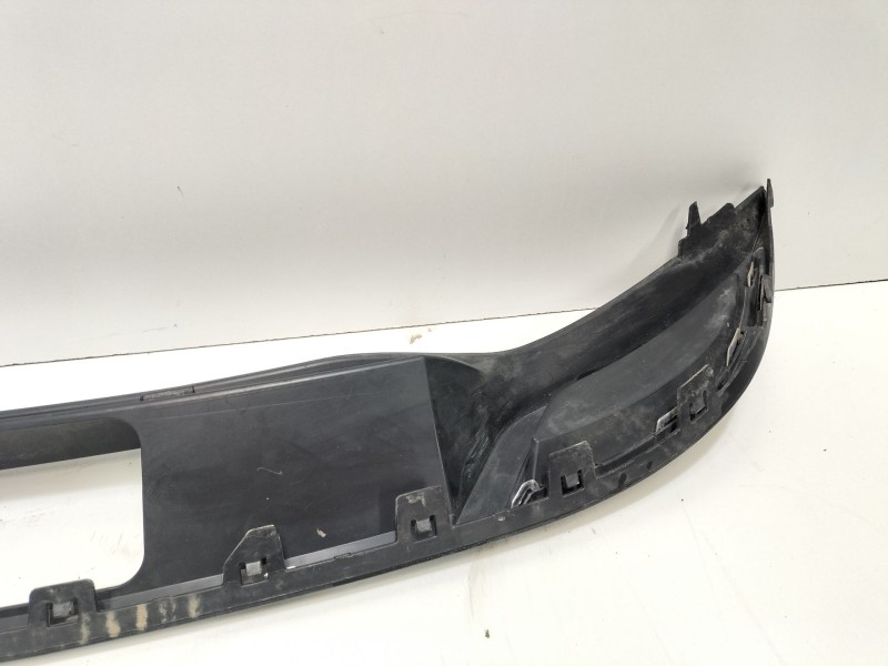 Recambio de molduras traseras para volkswagen golf vii (5g1, bq1, be1, be2) 1.6 tdi referencia OEM IAM 5G6807568R  