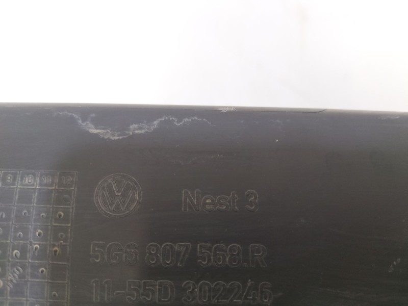 Recambio de molduras traseras para volkswagen golf vii (5g1, bq1, be1, be2) 1.6 tdi referencia OEM IAM 5G6807568R  