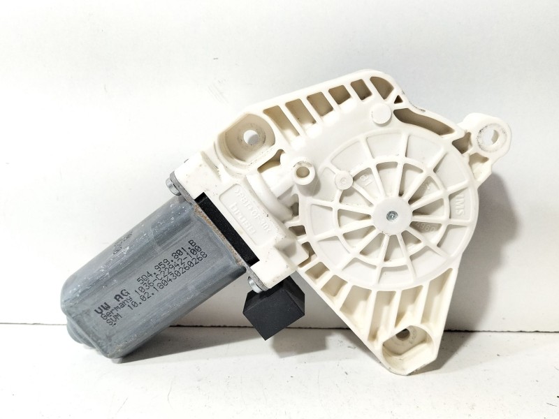 Recambio de motor elevalunas delantero izquierdo para volkswagen golf vii (5g1, bq1, be1, be2) 1.6 tdi referencia OEM IAM 5Q4959