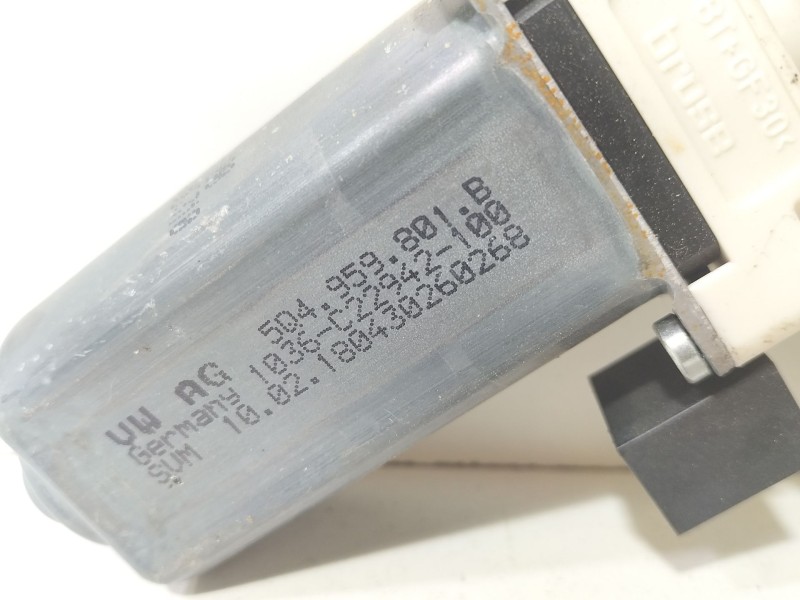 Recambio de motor elevalunas delantero izquierdo para volkswagen golf vii (5g1, bq1, be1, be2) 1.6 tdi referencia OEM IAM 5Q4959