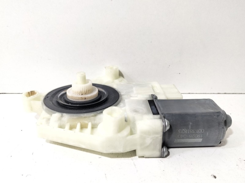 Recambio de motor elevalunas trasero derecho para volkswagen golf vii (5g1, bq1, be1, be2) 1.6 tdi referencia OEM IAM 5Q4959812D