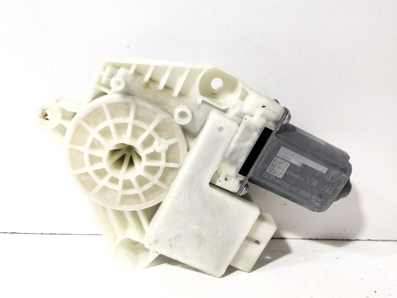 Recambio de motor elevalunas trasero derecho para volkswagen golf vii (5g1, bq1, be1, be2) 1.6 tdi referencia OEM IAM 5Q4959812D