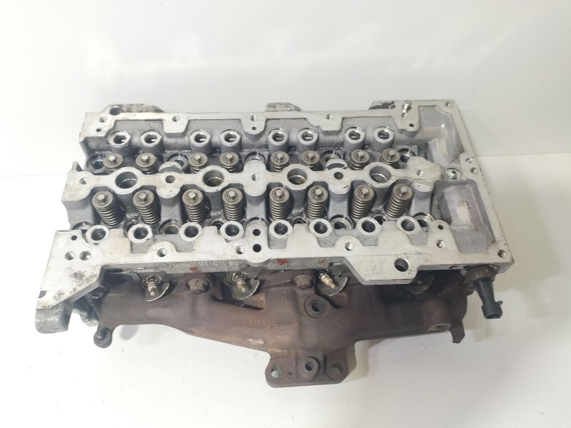 Recambio de culata para opel corsa c 1.3 16v cdti cat (z 13 dt / ln9) referencia OEM IAM 73500052  