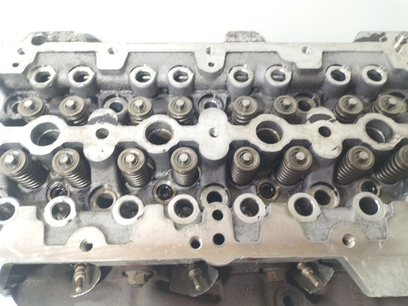 Recambio de culata para opel corsa c 1.3 16v cdti cat (z 13 dt / ln9) referencia OEM IAM 73500052  