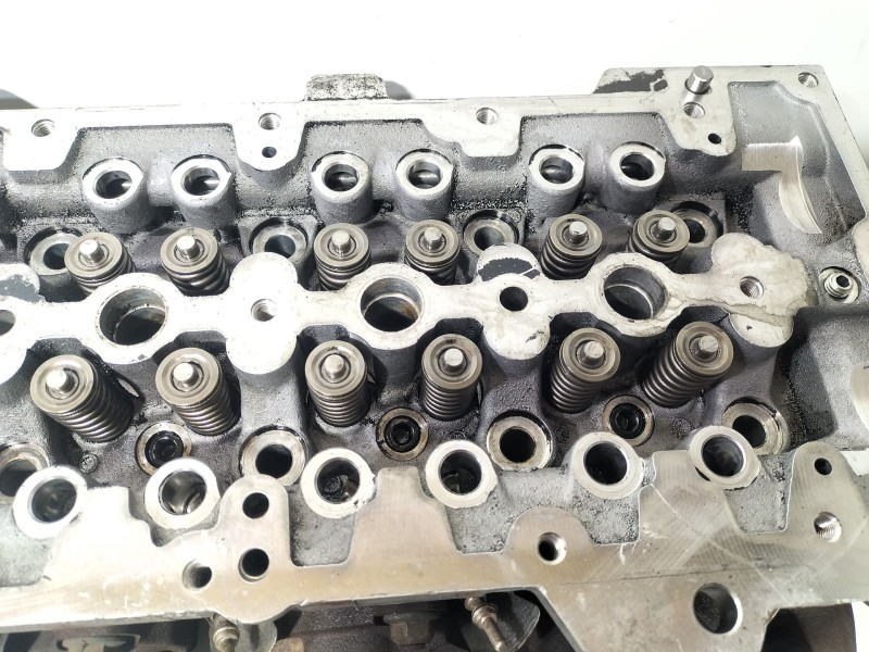 Recambio de culata para opel corsa c 1.3 16v cdti cat (z 13 dt / ln9) referencia OEM IAM 73500052  