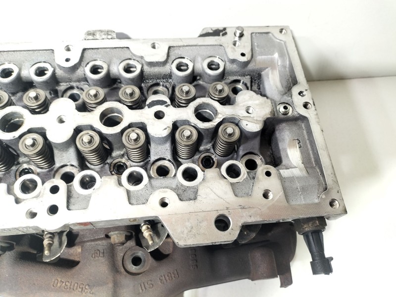 Recambio de culata para opel corsa c 1.3 16v cdti cat (z 13 dt / ln9) referencia OEM IAM 73500052  