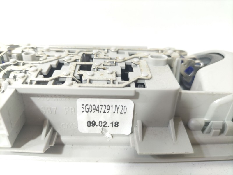 Recambio de luz interior de techo para volkswagen golf vii (5g1, bq1, be1, be2) 1.6 tdi referencia OEM IAM 5G0947291JY20  