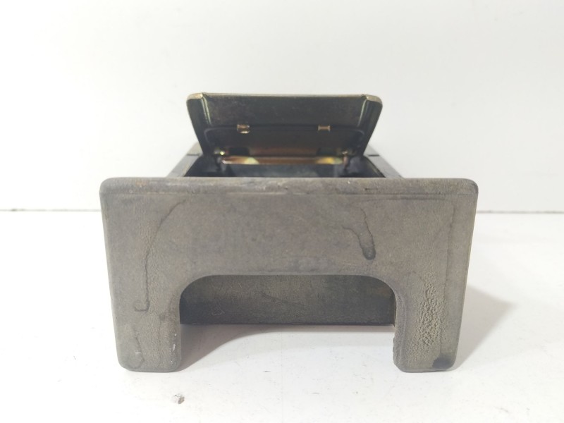 Recambio de cenicero para suzuki vitara (et) hdi (se 420hdi) referencia OEM IAM vitara  