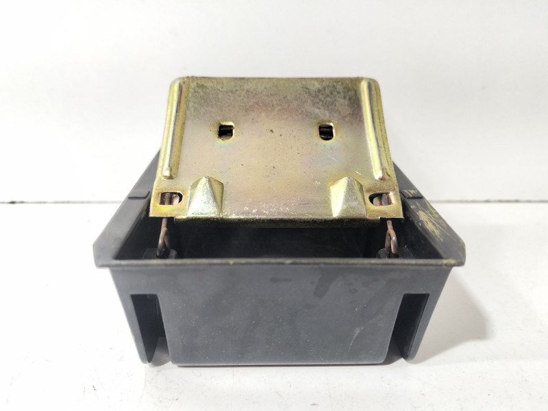 Recambio de cenicero para suzuki vitara (et) hdi (se 420hdi) referencia OEM IAM vitara  
