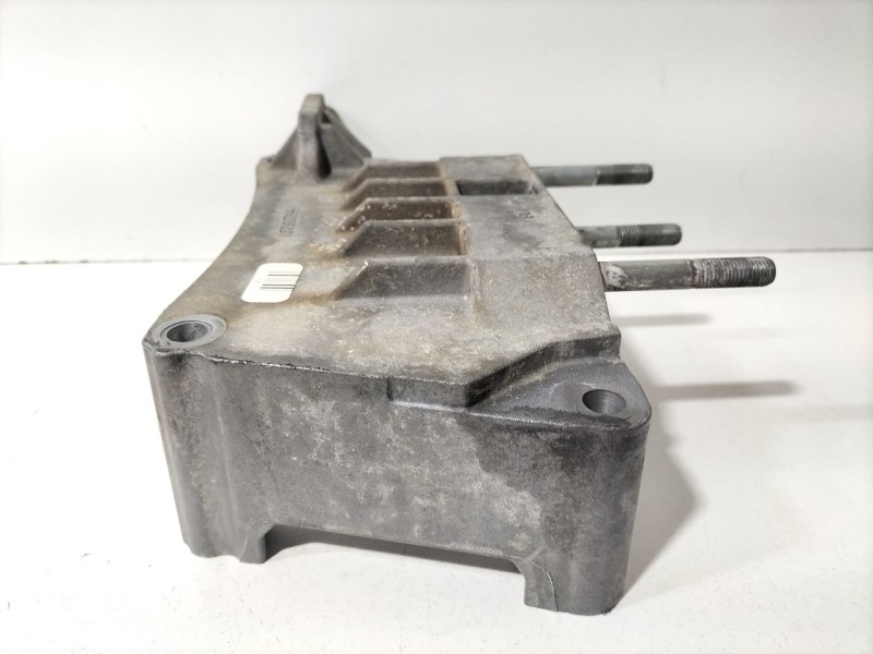Recambio de soporte motor para ford ka (ru8) 1.3 tdci referencia OEM IAM 55206291  