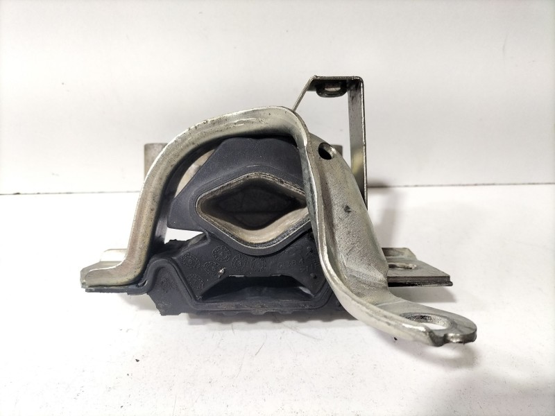 Recambio de soporte motor para ford ka (ru8) 1.3 tdci referencia OEM IAM 51730868  