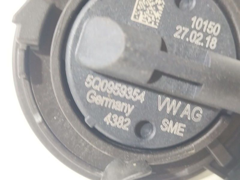 Recambio de sensor para volkswagen golf vii (5g1, bq1, be1, be2) 1.6 tdi referencia OEM IAM 5Q0959354  