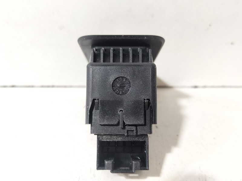 Recambio de mando elevalunas trasero derecho para volkswagen golf vii (5g1, bq1, be1, be2) 1.6 tdi referencia OEM IAM 5G0868345 