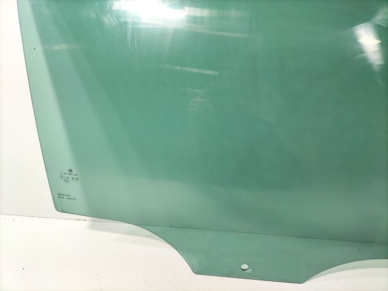 Recambio de luna trasera derecha para volkswagen golf vii (5g1, bq1, be1, be2) 1.6 tdi referencia OEM IAM 5G6845026A  