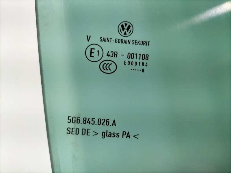 Recambio de luna trasera derecha para volkswagen golf vii (5g1, bq1, be1, be2) 1.6 tdi referencia OEM IAM 5G6845026A  