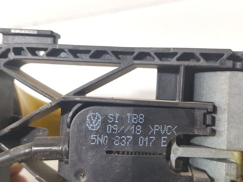 Recambio de maneta exterior trasera derecha para volkswagen golf vii (5g1, bq1, be1, be2) 1.6 tdi referencia OEM IAM 5N0837017E 