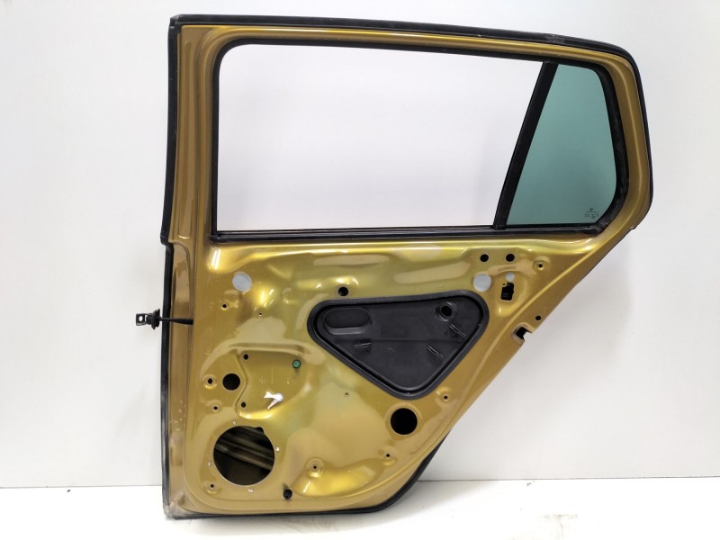 Recambio de puerta trasera derecha para volkswagen golf vii (5g1, bq1, be1, be2) 1.6 tdi referencia OEM IAM 5G4833056AD  