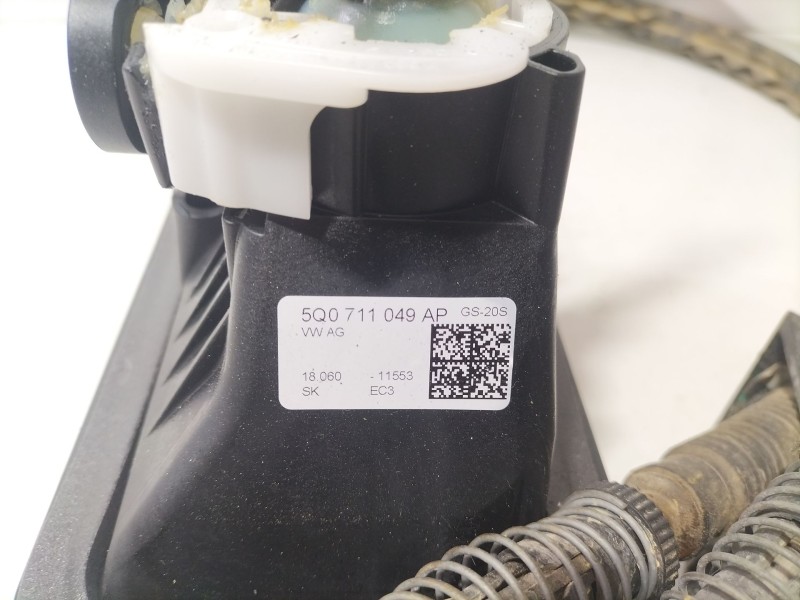 Recambio de palanca cambio para volkswagen golf vii (5g1, bq1, be1, be2) 1.6 tdi referencia OEM IAM 5Q0711049AP  