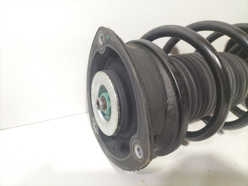 Recambio de amortiguador delantero derecho para volkswagen golf vii (5g1, bq1, be1, be2) 1.6 tdi referencia OEM IAM 5Q0413023FJ 