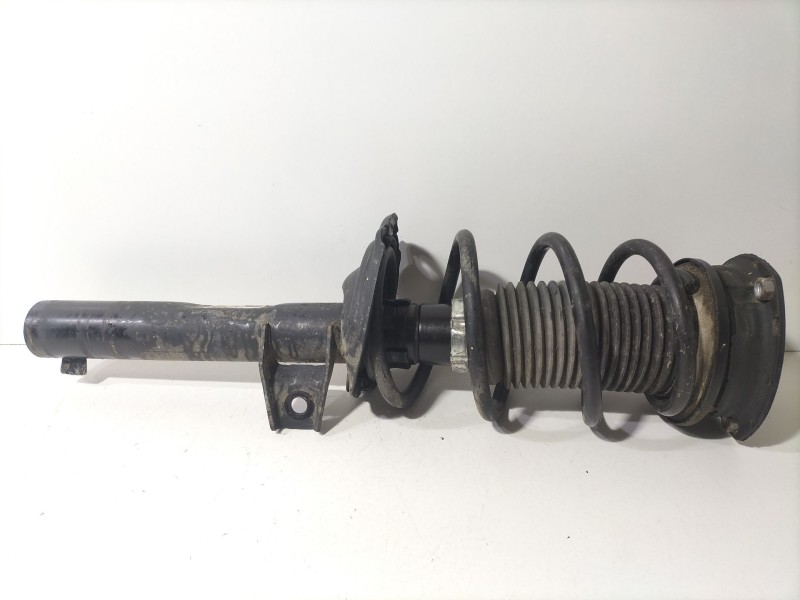 Recambio de amortiguador delantero derecho para volkswagen golf vii (5g1, bq1, be1, be2) 1.6 tdi referencia OEM IAM 5Q0413023FJ 